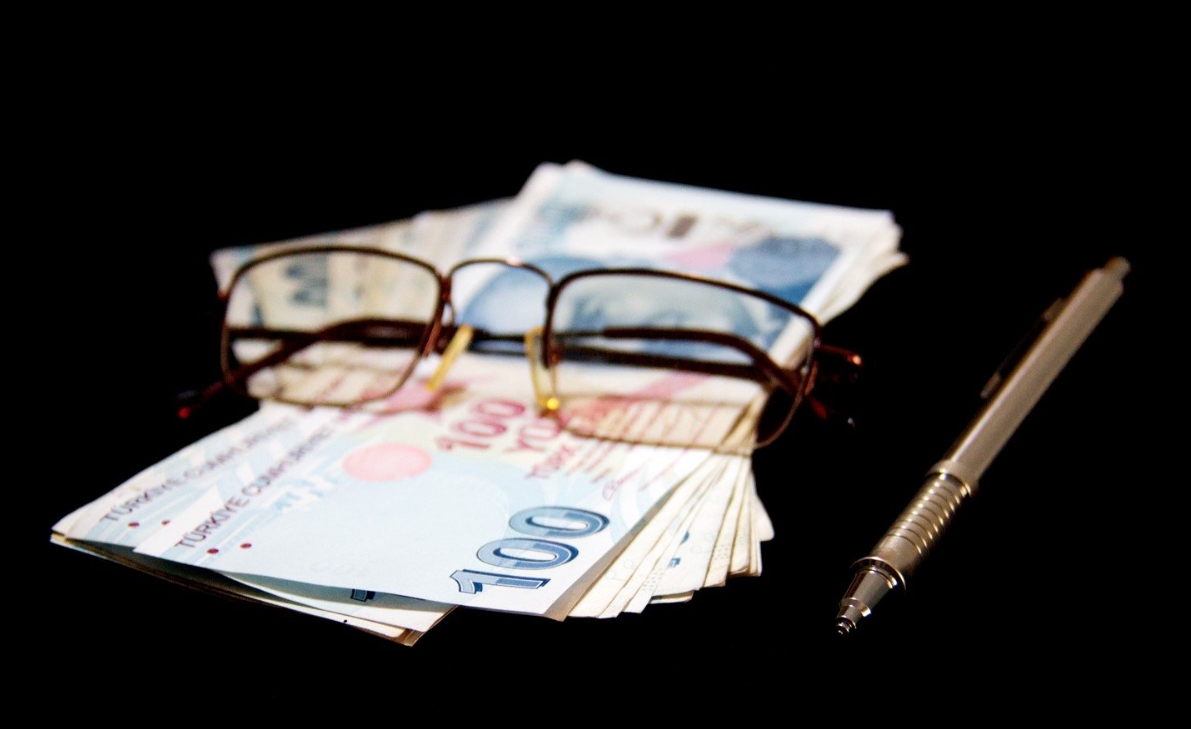 65 yaş üstü vatandaşa 64.684 TL’lik ödeme yapılıyor! Kimliğiniz başvuru için yeterli